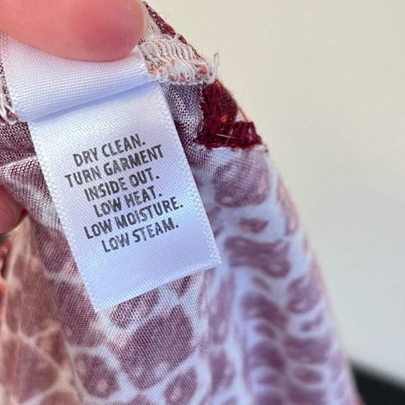 St. John Diamond Print Studded Beads Silk Blend Short Sleeve Top - Picture 12 of 15